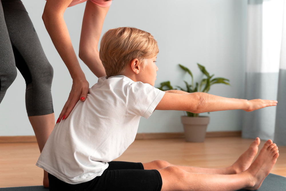 Skolioza u Dzieci – Jak ją Rozpoznać i Kiedy Iść do Fizjoterapeuty Skolioza u Dzieci – Jak ją Rozpoznać i Kiedy Iść do Fizjoterapeuty - Therapy Zone